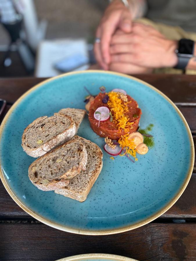Penzion & Restaurace U Vily Sezimovo Usti Eksteriør billede